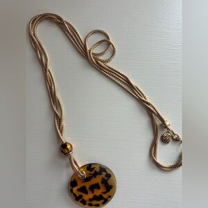 Elegant Gold and Brown Pendant Necklace
